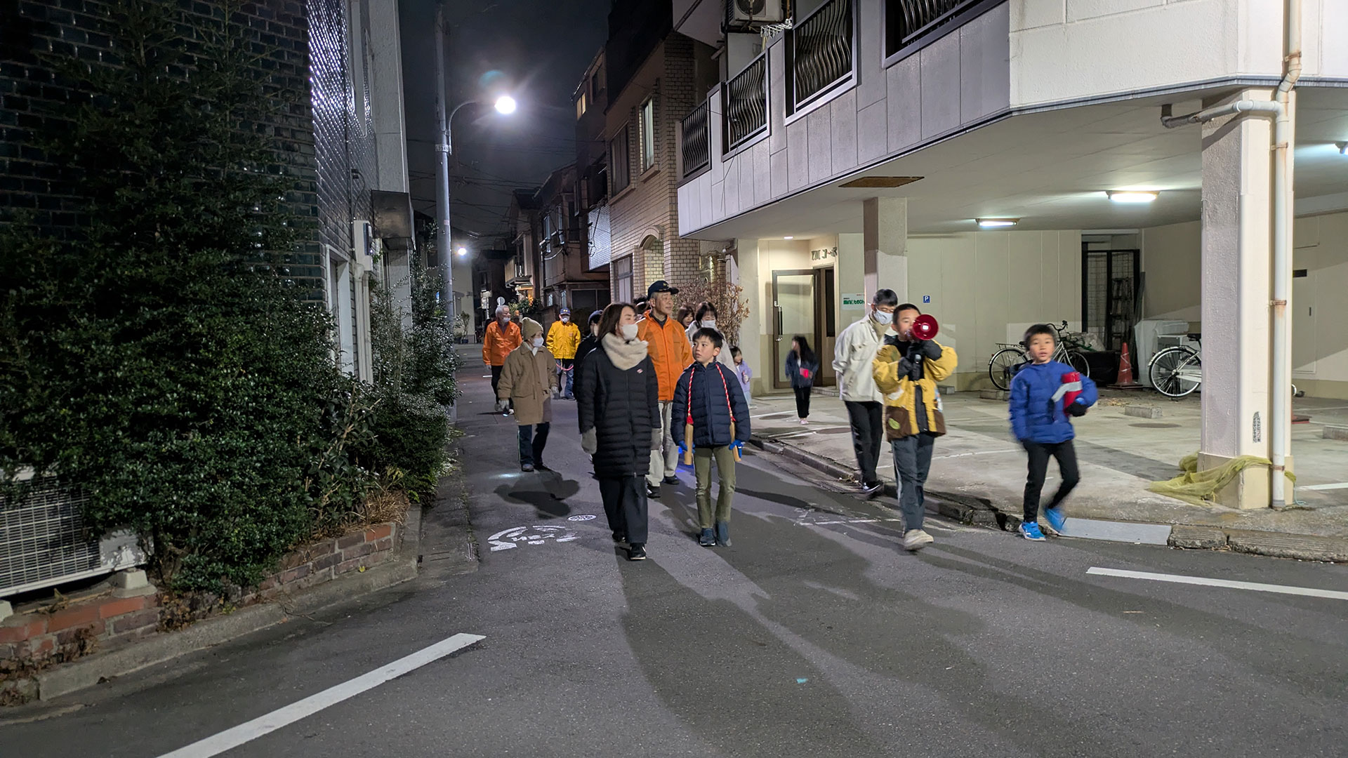 夜警パトロール